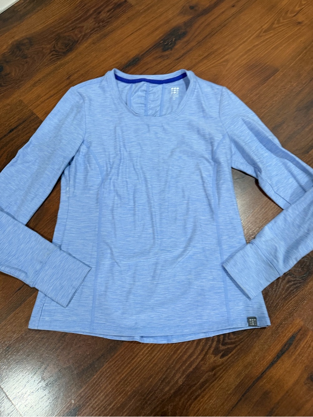 Title Nine S Heather Blue Long Sleeve Shirt Top Ruched Back Small Zip Pocket
